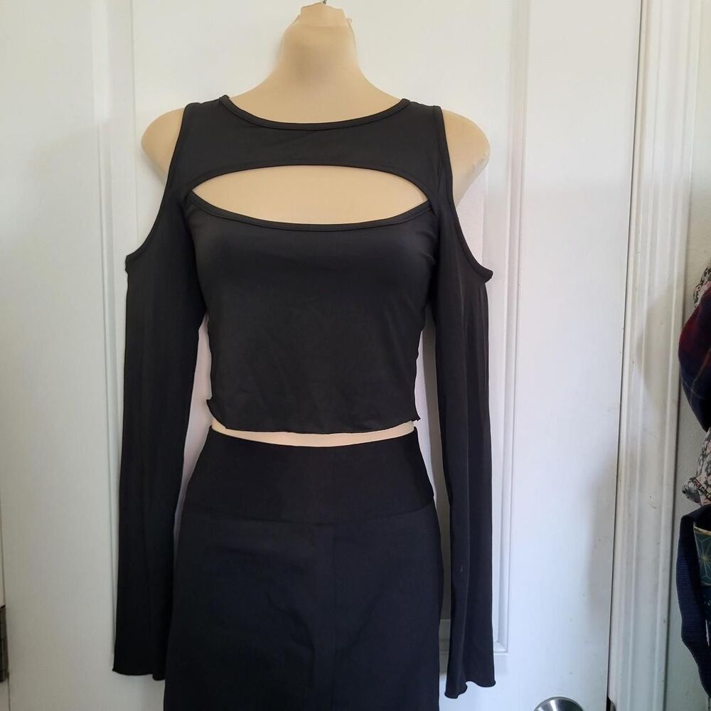 Unbranded Women's Black Top
